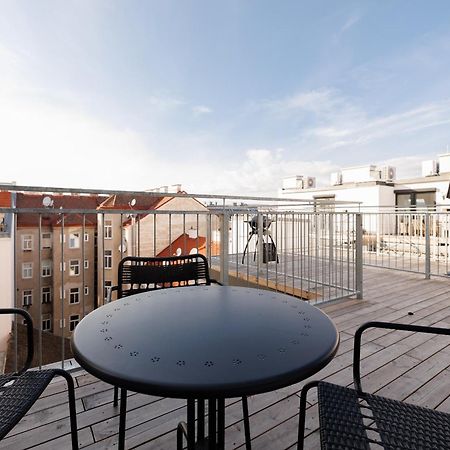 Symphony Apartments 42 - Modern Loft With Terrace And Grill In Central Location فيينا المظهر الخارجي الصورة